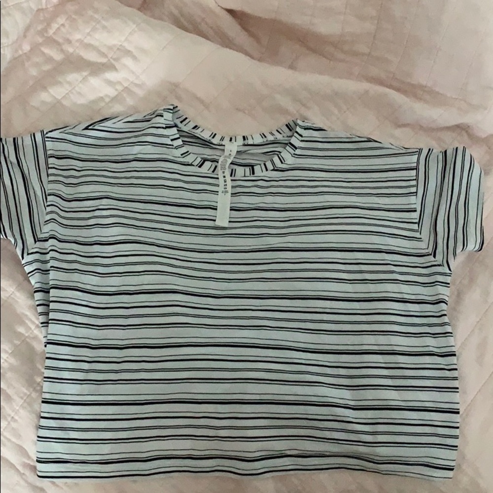 Lululemon tshirt!